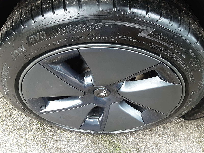 Tesla Model 3 Model 3 Long Range AWD 4WD 4dr 4dr Automatic 2026