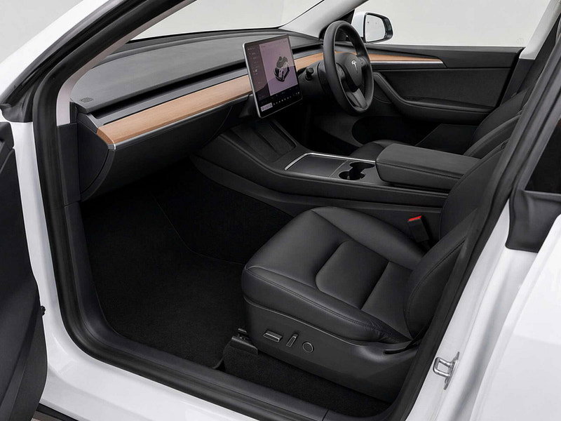 Tesla Model Y ModeL Y Long Range AWD 4WD 5dr 5dr Automatic 2026