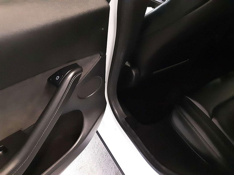 Tesla Model Y ModeL Y Long Range AWD 4WD 5dr 5dr Automatic 2025