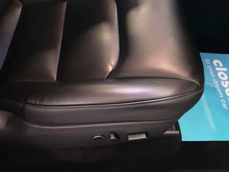 Tesla Model Y ModeL Y Long Range AWD 4WD 5dr 5dr Automatic 2025