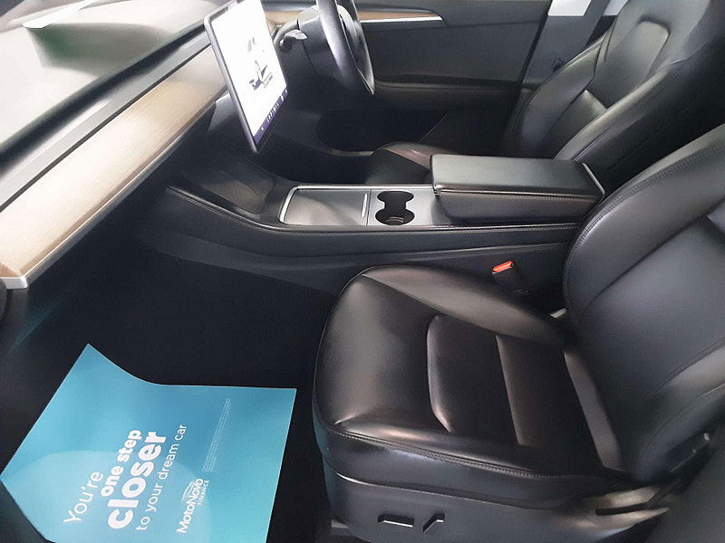 Tesla Model Y ModeL Y Long Range AWD 4WD 5dr 5dr Automatic 2025