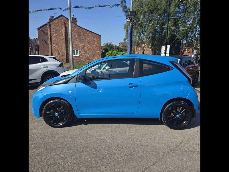 Toyota Aygo 1.0 Aygo X-Cite 2 VVT-i 3dr 3dr Manual 2025