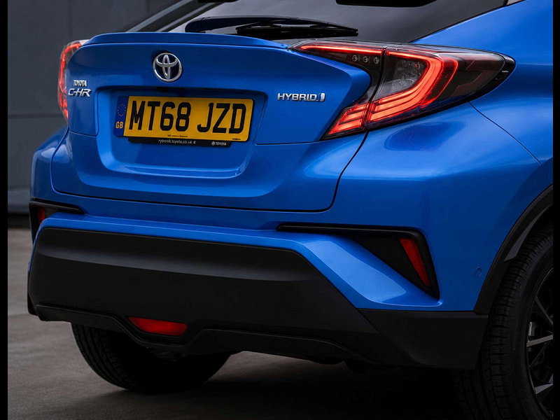 Toyota C-HR 1.8 C-HR-Dynamic HEV CVT 5dr 5dr Automatic 2026