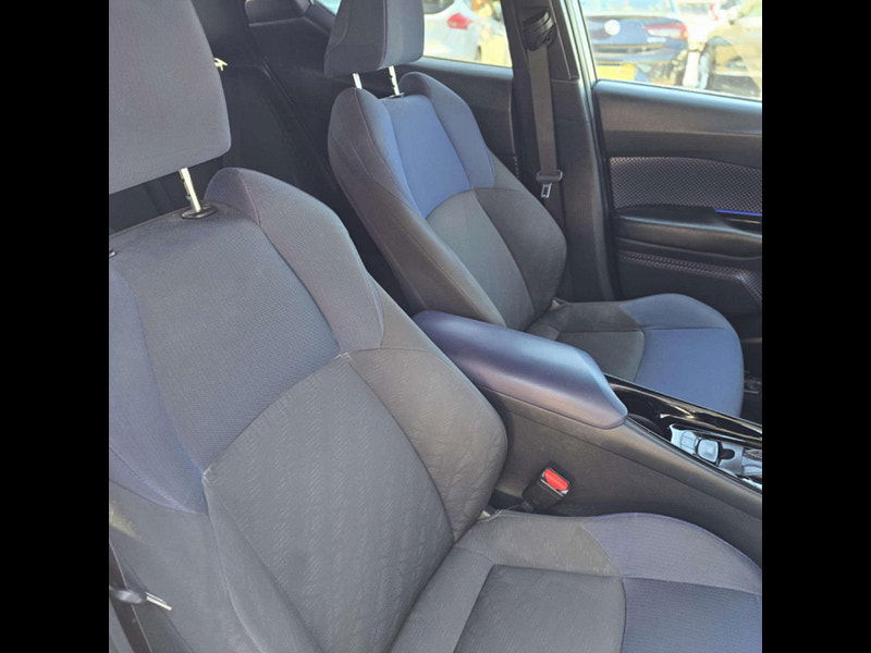 Toyota C-HR 1.8 C-HR-Dynamic HEV CVT 5dr 5dr Automatic 2025