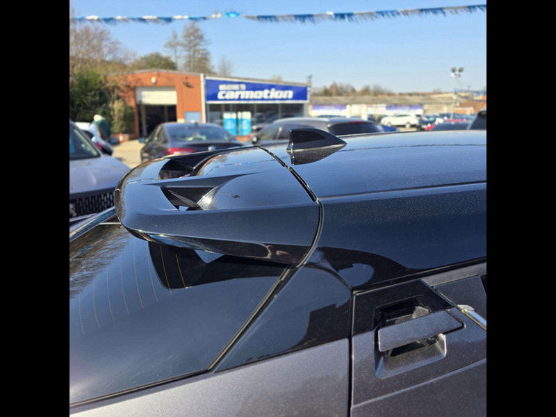 Toyota C-HR 1.8 C-HR-Dynamic HEV CVT 5dr 5dr Automatic 2025