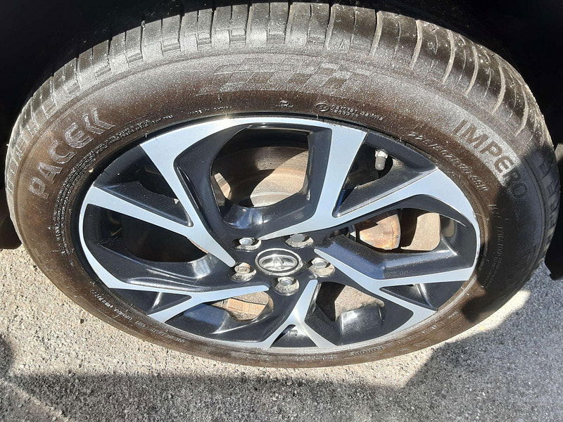 Toyota C-HR 1.8 C-HR-Dynamic HEV CVT 5dr 5dr Automatic 2025