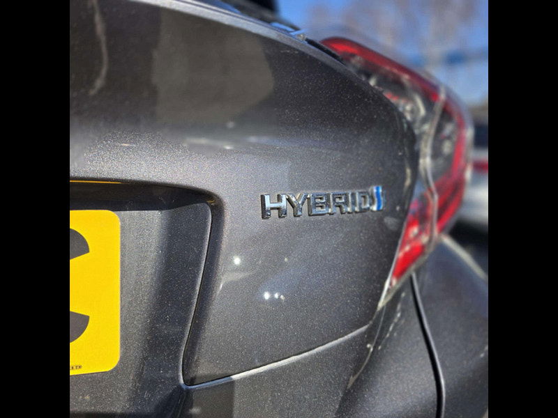 Toyota C-HR 1.8 C-HR-Dynamic HEV CVT 5dr 5dr Automatic 2025