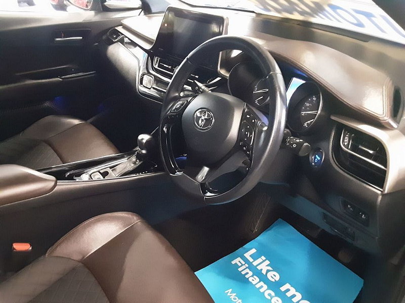 Toyota C-HR 1.8 Hybrid Excel 5dr CVT (HALF LEATHER+SAT NAV+REVESE CAMERA) 5dr Automatic 2026