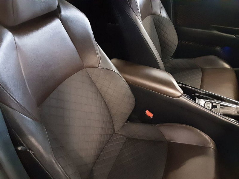 Toyota C-HR 1.8 Hybrid Excel 5dr CVT (HALF LEATHER+SAT NAV+REVESE CAMERA) 5dr Automatic 2026