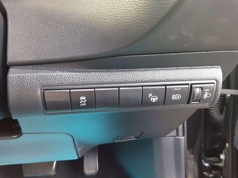 Toyota Corolla 1.8 Corolla Design HEV CVT 5dr 5dr Automatic 2026