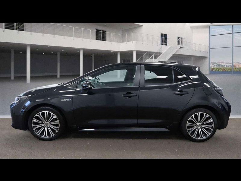 Toyota Corolla 1.8 Corolla Design HEV CVT 5dr 5dr Automatic 2025