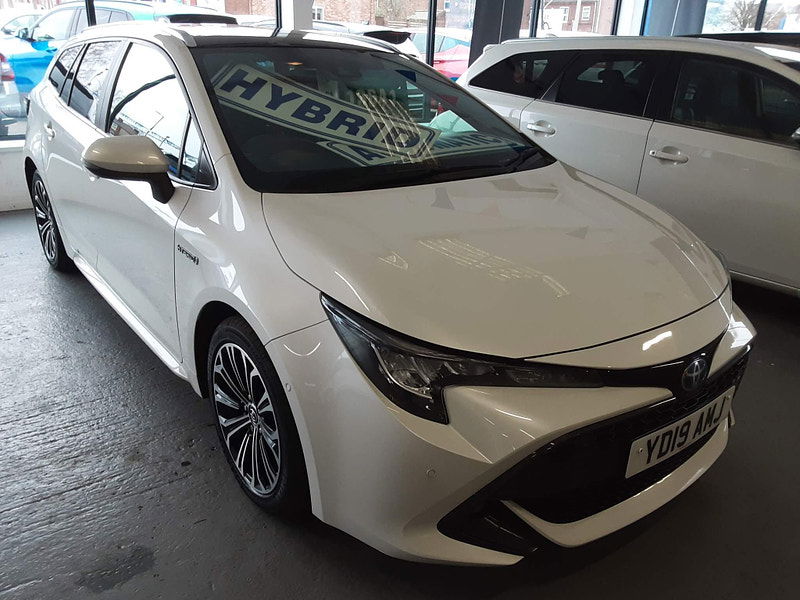 Toyota Corolla 2.0 VVT-h Design Touring Sports CVT Euro 6 (s/s) 5dr 5dr Automatic 2025