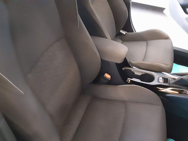 Toyota Corolla 2.0 VVT-h Design Touring Sports CVT Euro 6 (s/s) 5dr 5dr Automatic 2025