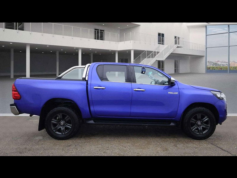 Toyota Hilux 2.4 HI-Luxury Icon D-4D 4WD Double Cab 4WD 5dr 5dr Manual 2026