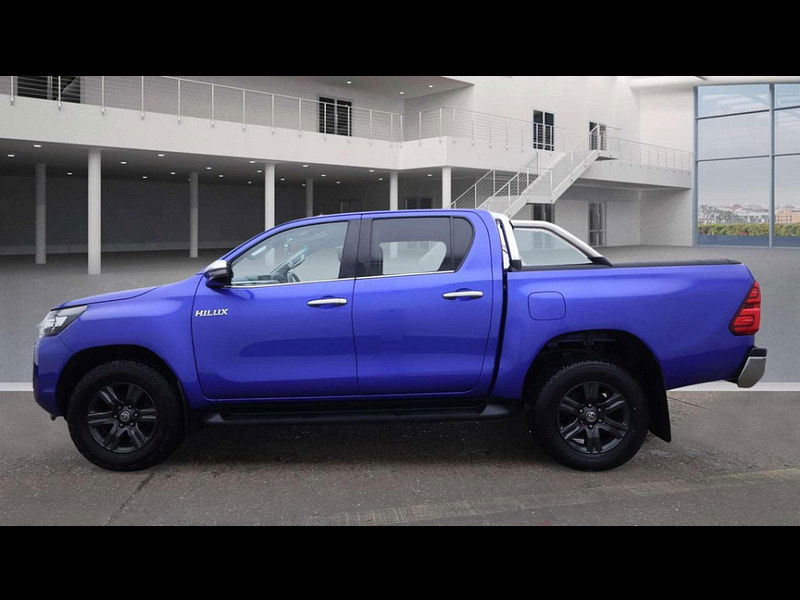 Toyota Hilux 2.4 HI-Luxury Icon D-4D 4WD Double Cab 4WD 5dr 5dr Manual 2026