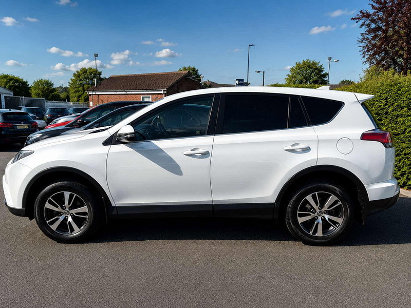 Toyota RAV4 2.0 RAV4 Business Edition D-4D 4x2 5dr 5dr Manual 2026