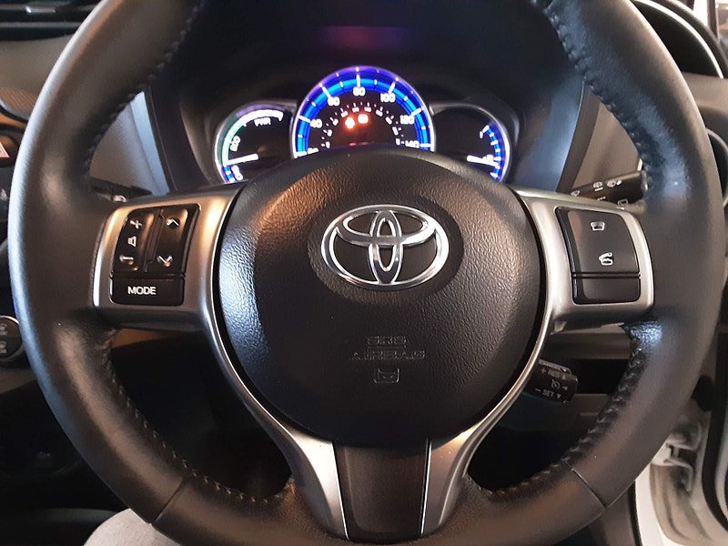 Toyota Yaris 1.5 VVT-h Icon E-CVT Euro 6 5dr 5dr Automatic 2024