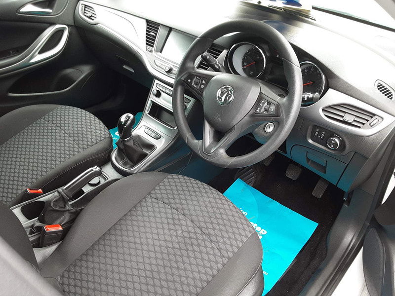 Vauxhall Astra 1.0T ecoTEC Design 5dr 5dr Manual 2025