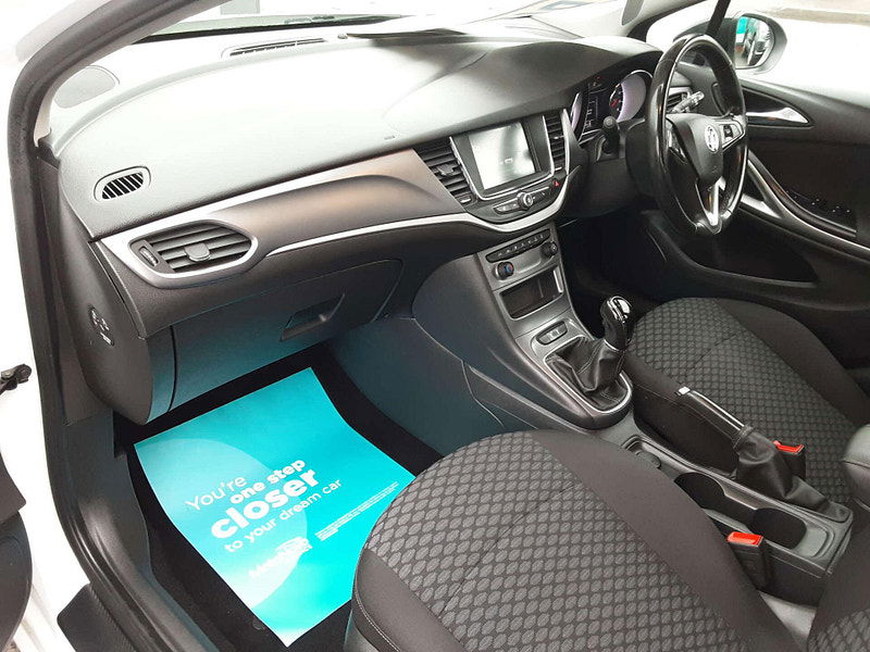 Vauxhall Astra 1.5 Astra Business Edition Nav TD 5dr 5dr Manual 2026