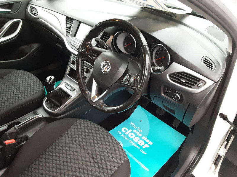 Vauxhall Astra 1.5 Astra Business Edition Nav TD 5dr 5dr Manual 2026