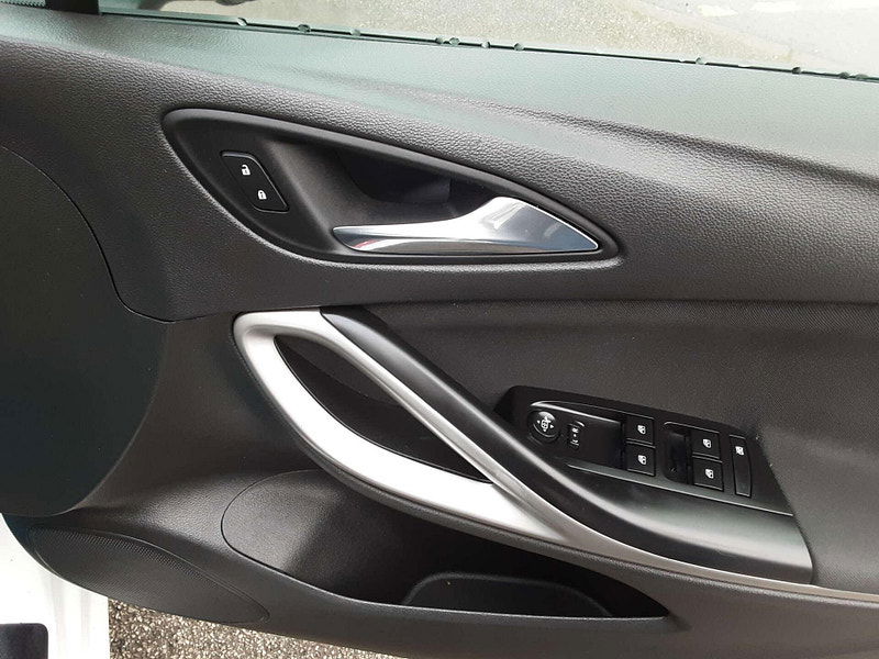 Vauxhall Astra 1.5 Astra Business Edition Nav TD 5dr 5dr Manual 2026