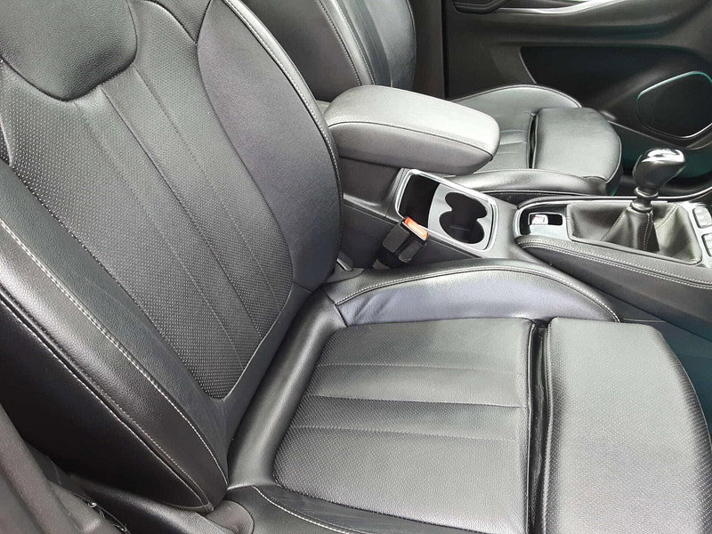 Vauxhall Grandland X 1.2 Grandland X Ultimate T 5dr 5dr Manual 2026