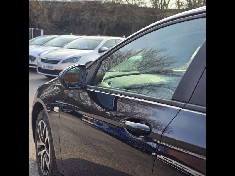 Vauxhall Insignia 1.6 Insignia Design Nav ecoTec TD 5dr 5dr Manual 2025