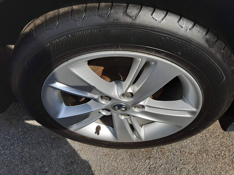 Vauxhall Insignia 1.6 Turbo D BlueInjection SRi VX Line Nav Sports Tourer Euro 6 (s/s) 5dr 5dr Manual 2026