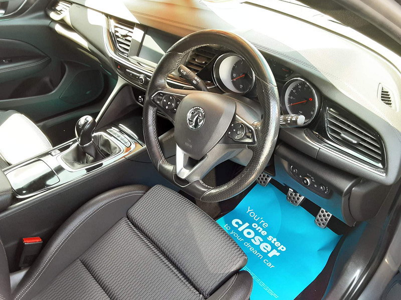 Vauxhall Insignia 1.6 Turbo D BlueInjection SRi VX Line Nav Sports Tourer Euro 6 (s/s) 5dr 5dr Manual 2026