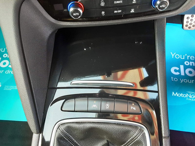 Vauxhall Insignia 1.6 Turbo D BlueInjection SRi VX Line Nav Sports Tourer Euro 6 (s/s) 5dr 5dr Manual 2026