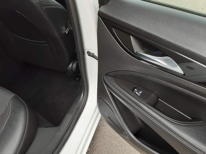 Vauxhall Insignia 2.0 Turbo D SRi Nav Grand Sport Auto Euro 6 (s/s) 5dr 5dr Automatic 2024