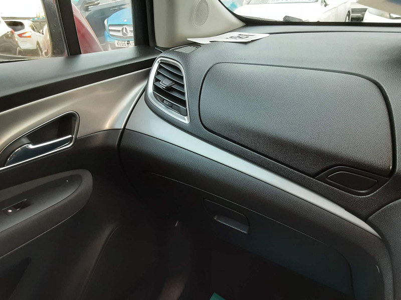 Vauxhall Mokka 1.4i Turbo Tech Line 2WD Euro 6 (s/s) 5dr 5dr Manual 2025