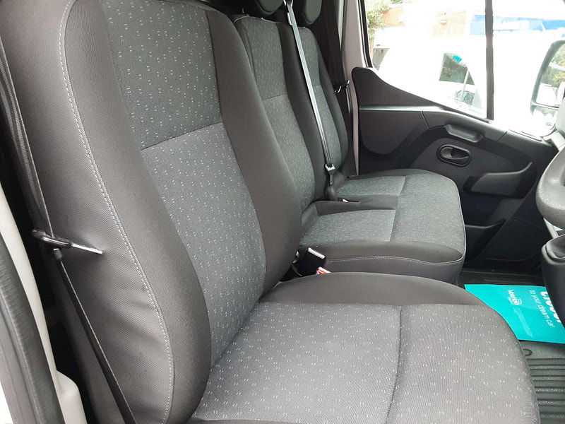 Vauxhall Movano 2.3 Movano L3H2 F3500 CDTi 2dr Manual 2025