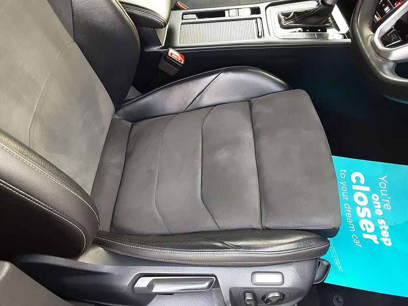 Volkswagen Arteon 1.4 Arteon R-Line TSi PHEV Semi-Auto 5dr 5dr Automatic 2025