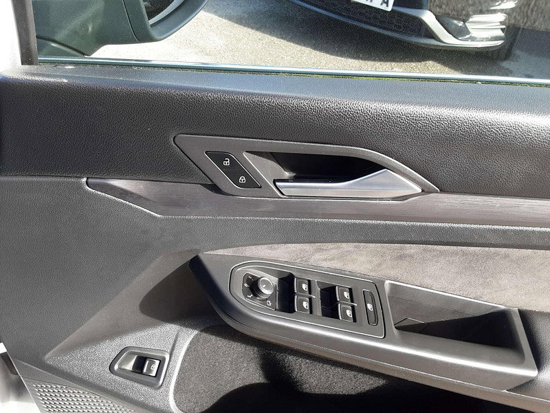 Volkswagen Golf 1.4 Golf Style TSi E-Hybrid Semi-Auto 5dr 5dr Automatic 2026