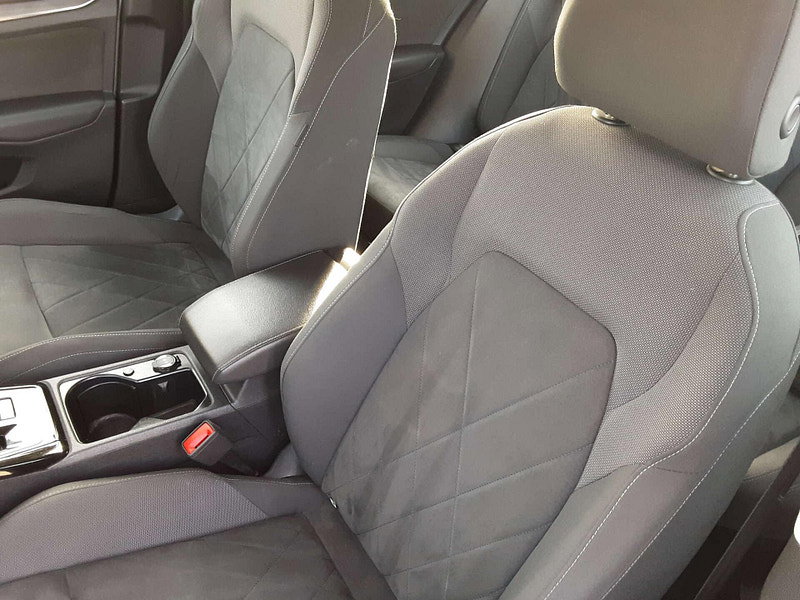 Volkswagen Golf 1.4 Golf Style TSi E-Hybrid Semi-Auto 5dr 5dr Automatic 2026