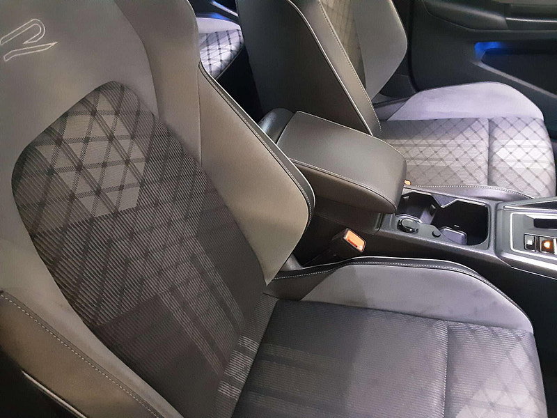 Volkswagen Golf 1.5 Golf R-Line eTSI Semi-Auto 5dr 5dr Automatic 2026