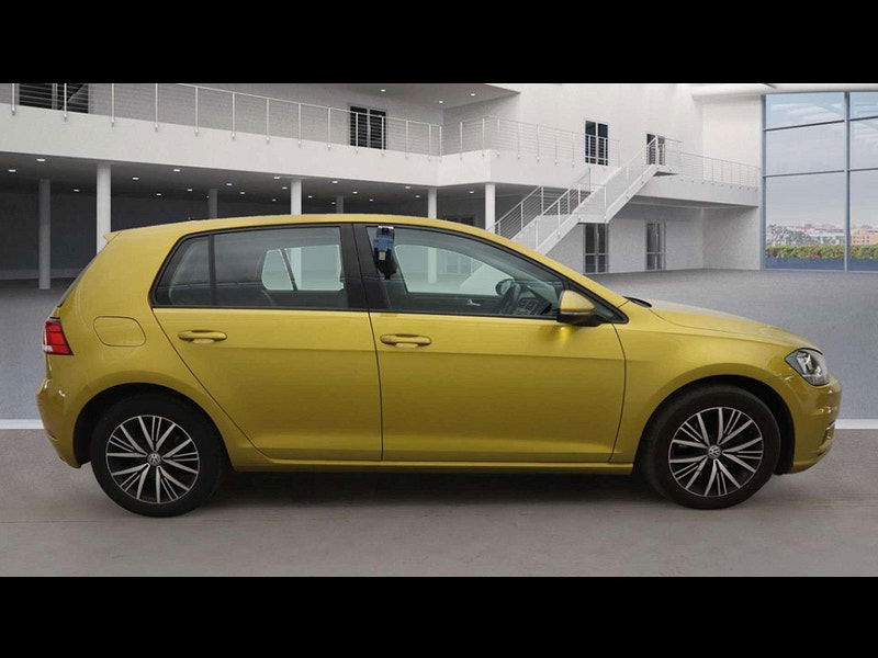 Volkswagen Golf 2.0 Golf SE Nav TDI BlueMotion Technology Semi-Auto 5dr 5dr Automatic 2025