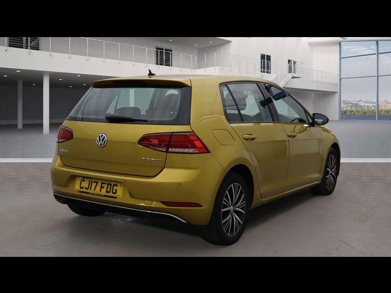 Volkswagen Golf 2.0 Golf SE Nav TDI BlueMotion Technology Semi-Auto 5dr 5dr Automatic 2025