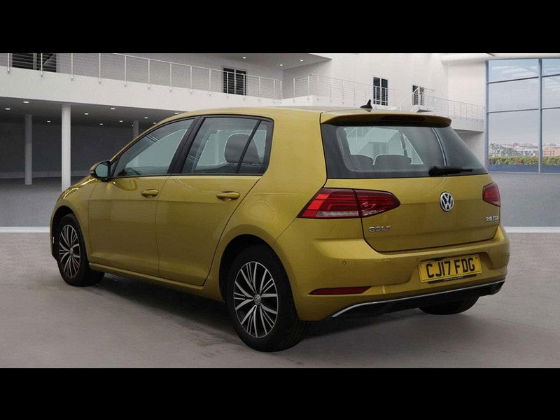 Volkswagen Golf 2.0 Golf SE Nav TDI BlueMotion Technology Semi-Auto 5dr 5dr Automatic 2025