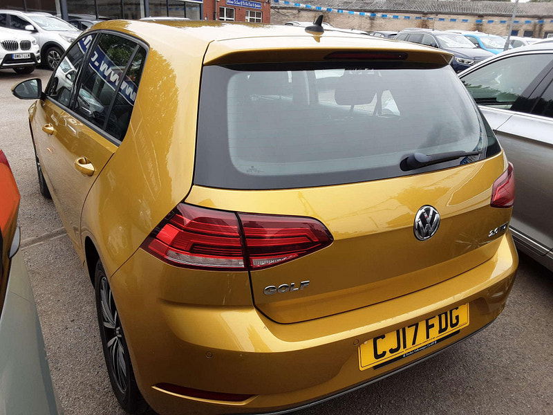 Volkswagen Golf 2.0 Golf SE Nav TDI BlueMotion Technology Semi-Auto 5dr 5dr Automatic 2025