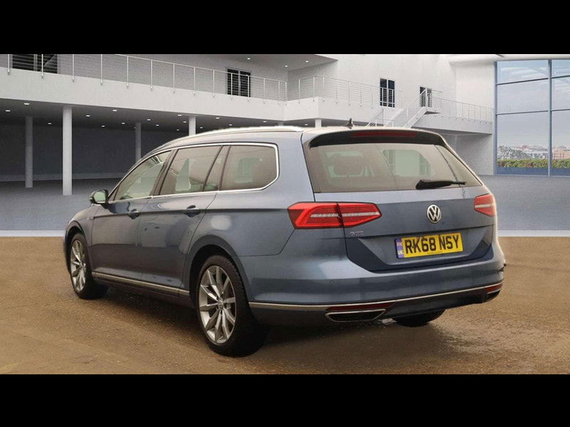 Volkswagen Passat 1.4 Passat GTe Advance Semi-Auto 5dr 5dr Automatic 2025