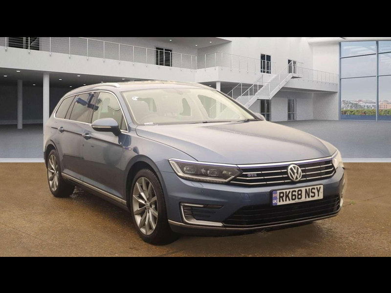 Volkswagen Passat 1.4 Passat GTe Advance Semi-Auto 5dr 5dr Automatic 2025