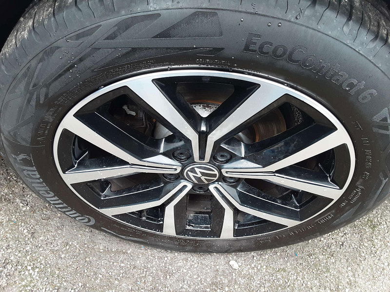 Volkswagen Passat 1.5 Passat SEL TSi Evo 5dr 5dr Manual 2026