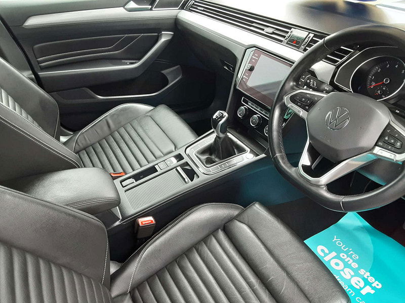 Volkswagen Passat 1.5 Passat SEL TSi Evo 5dr 5dr Manual 2026