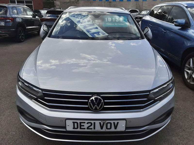 Volkswagen Passat 1.5 Passat SEL TSi Evo 5dr 5dr Manual 2025