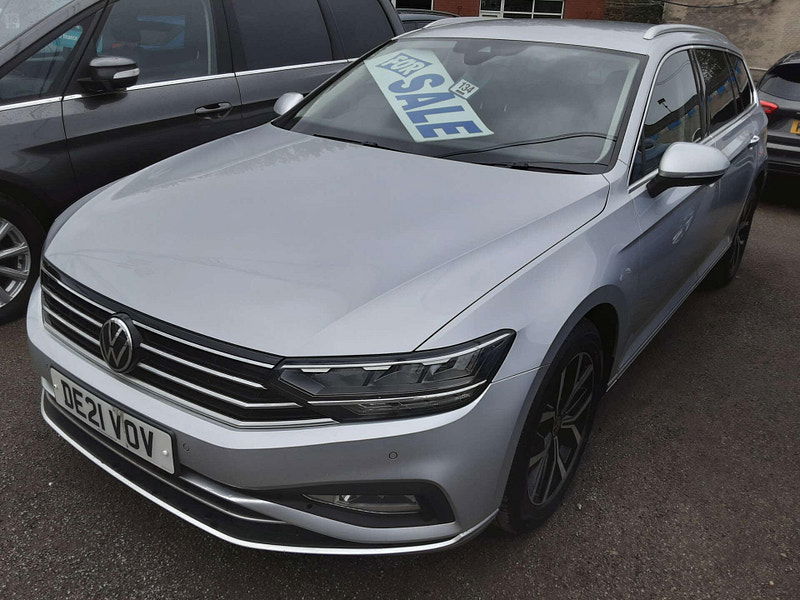 Volkswagen Passat 1.5 Passat SEL TSi Evo 5dr 5dr Manual 2025