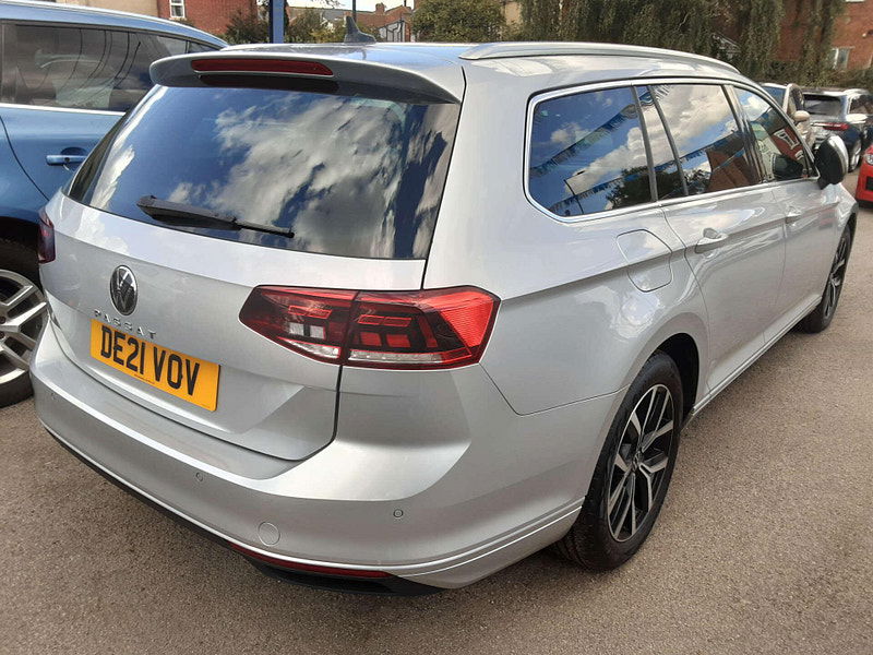 Volkswagen Passat 1.5 Passat SEL TSi Evo 5dr 5dr Manual 2026