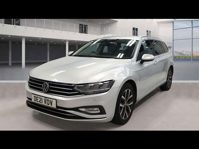 Volkswagen Passat 1.5 Passat SEL TSi Evo 5dr 5dr Manual 2025
