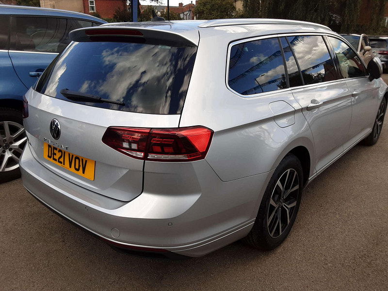 Volkswagen Passat 1.5 Passat SEL TSi Evo 5dr 5dr Manual 2026